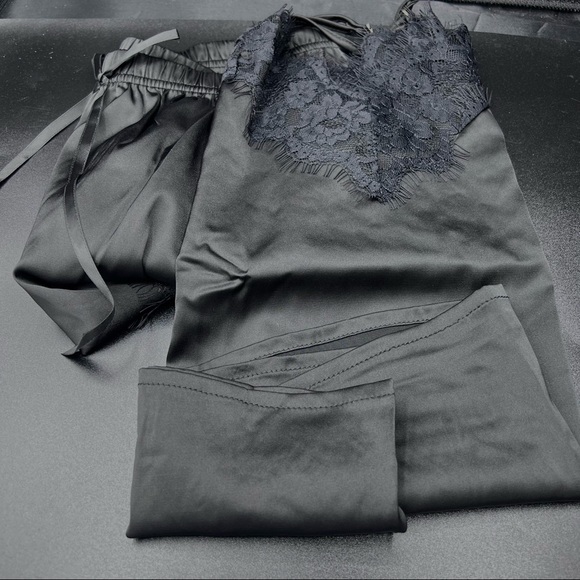 Black satin lace cami set top and bottom - Picture 10 of 14